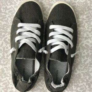 Scrunch-back Sneakers